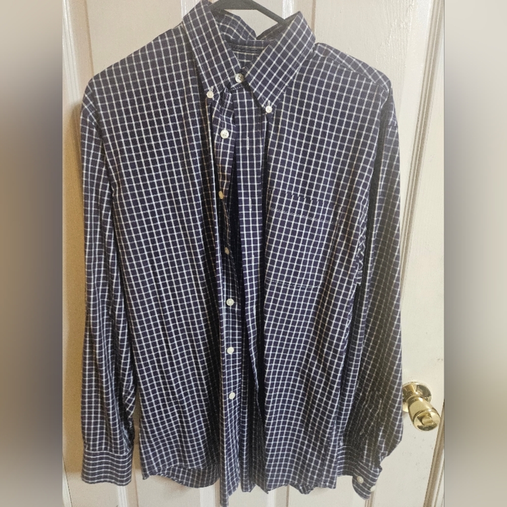 Nautica Classic Fit Navy and White Plaid Shirt (Neck 15½ Sleeve 34/35)